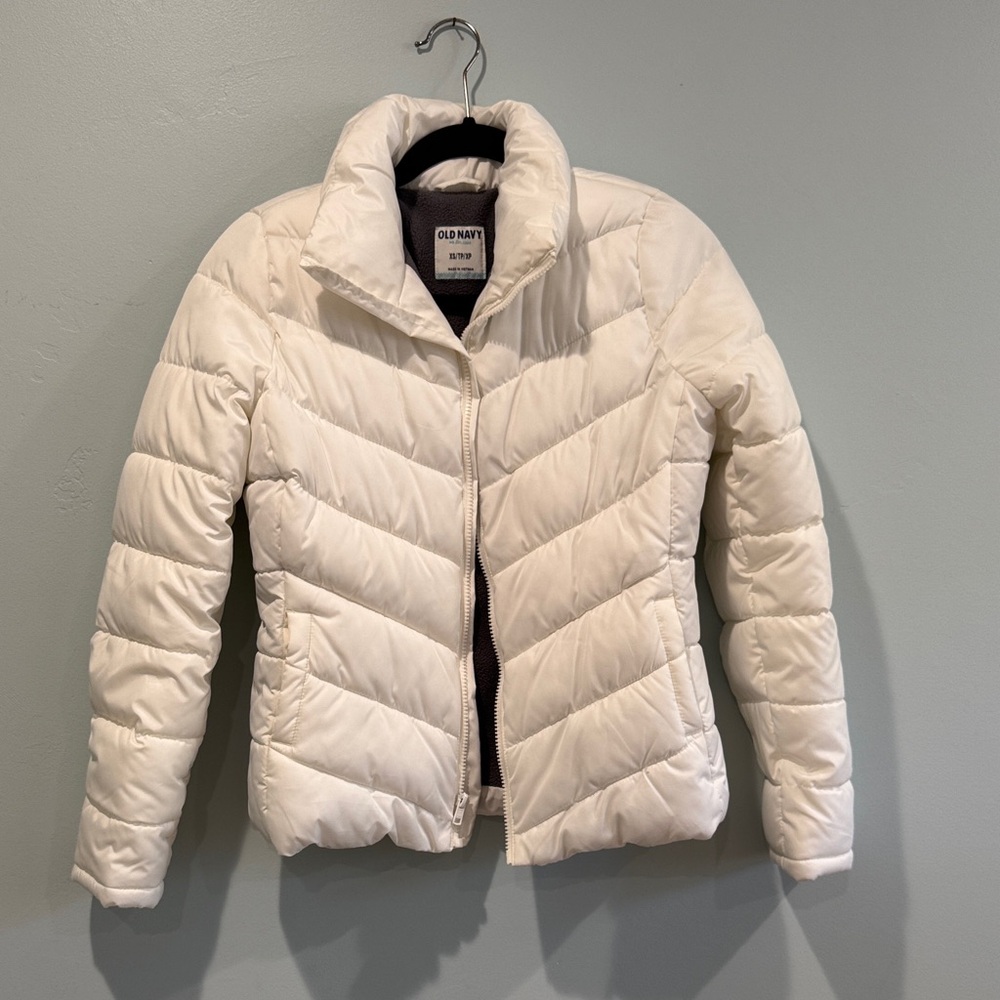 Old Navy Women's Fitted Puffer Jacket
